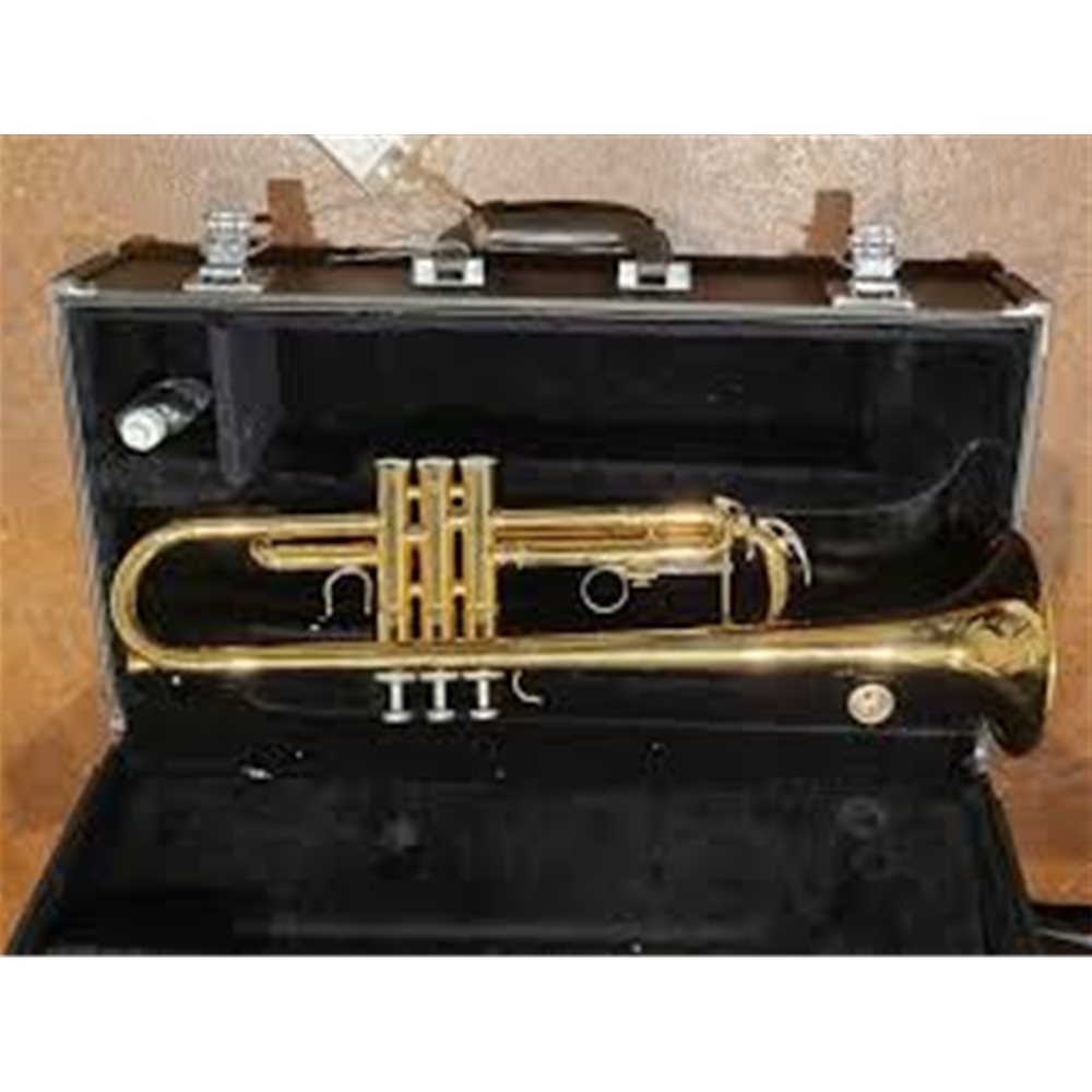 410111A YTR2335 Yamaha Trumpet w/ Case Pre-Owned